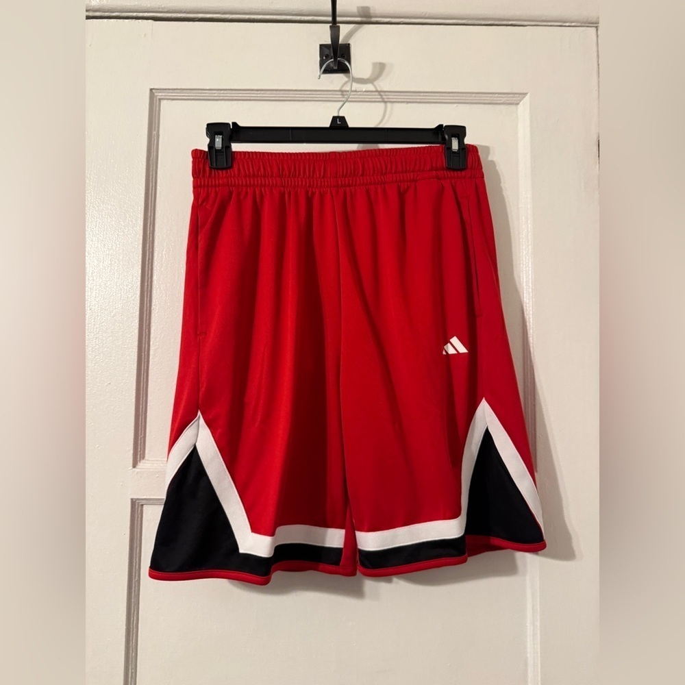 Adidas men medium 9” athletic shorts nwt